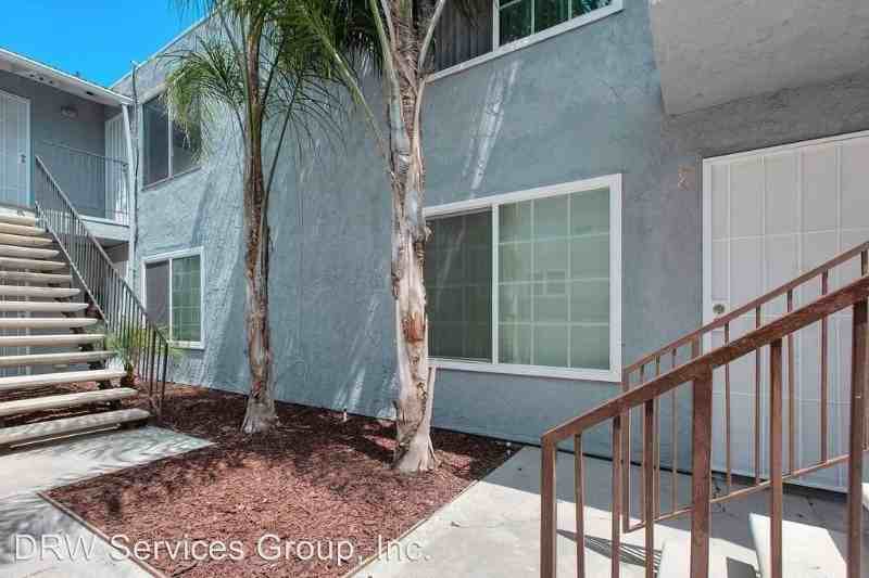 4225 42nd St - Photo 6 of 13
