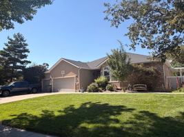 featured image of 1262 W Creek Ridge Dr