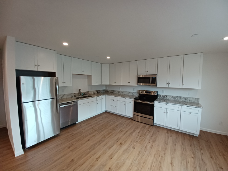 1725 Pope Ct #B - Photo 3 of 11