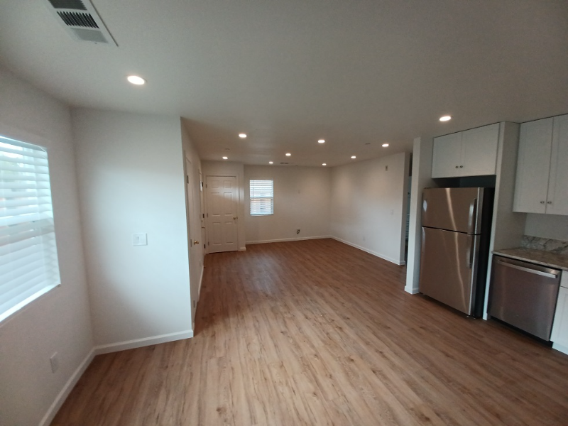 1725 Pope Ct #B - Photo 5 of 11