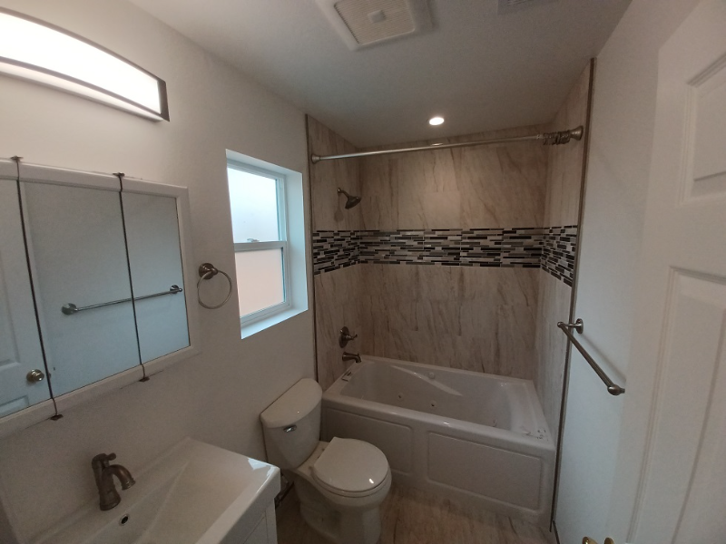 1725 Pope Ct #B - Photo 6 of 11