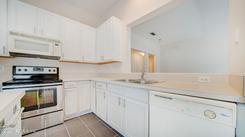 346 Van Gogh Cir - Photo 4 of 21