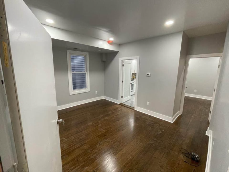 300 N 5th St #1 - Photo 5 of 6