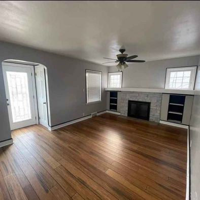 527 W Liberty St - Photo 3 of 31