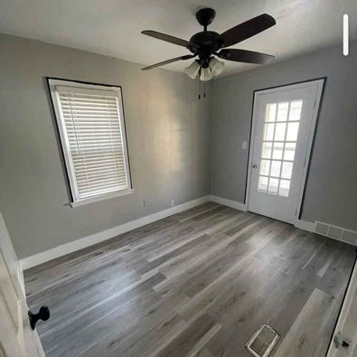 527 W Liberty St - Photo 5 of 31