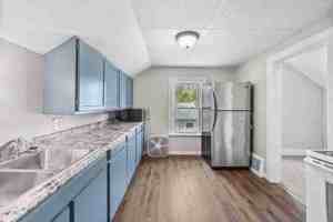 featured image of 616 Chicago Ave #B