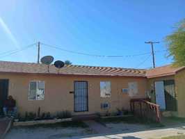 featured image of 330 E Murphy St