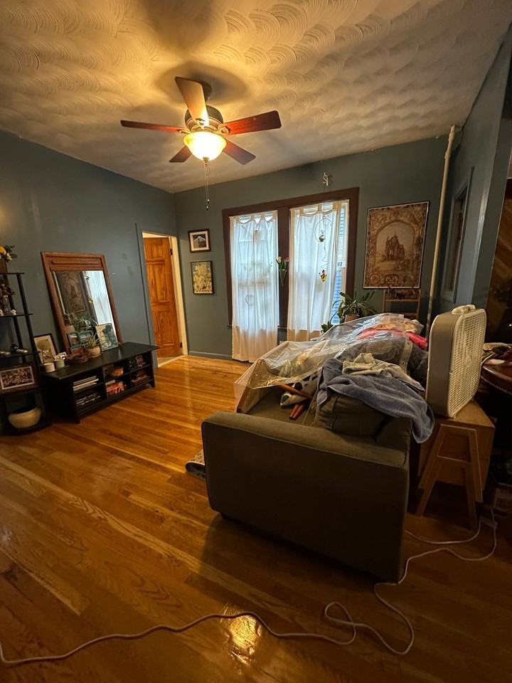 44 Boylston St #1 - Photo 6 of 13