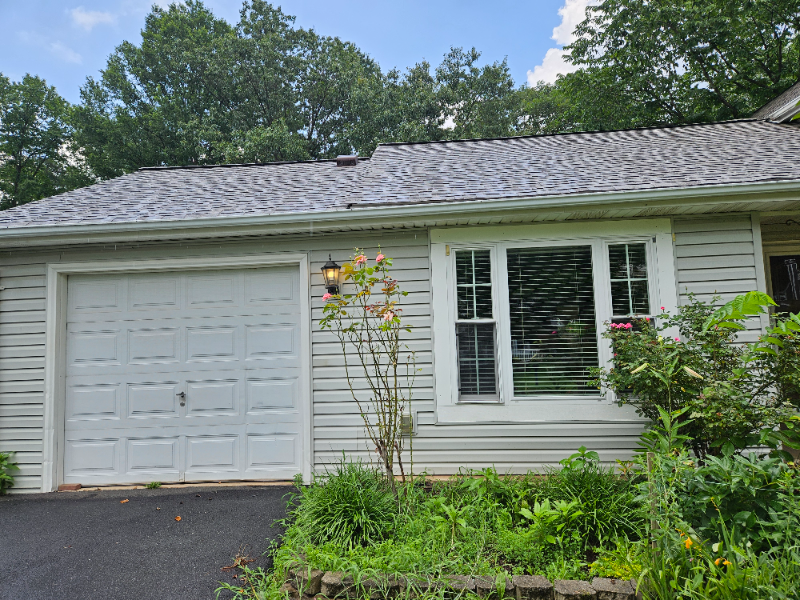 310 Silver Ridge Dr - Photo 2 of 13