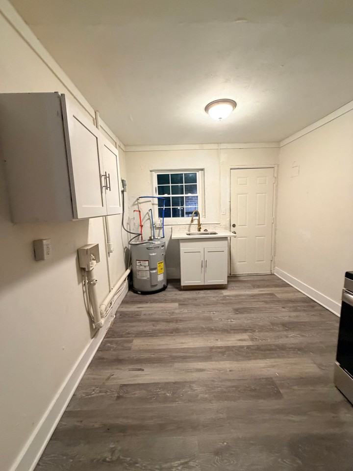 2452 Houston Ave - Photo 2 of 14