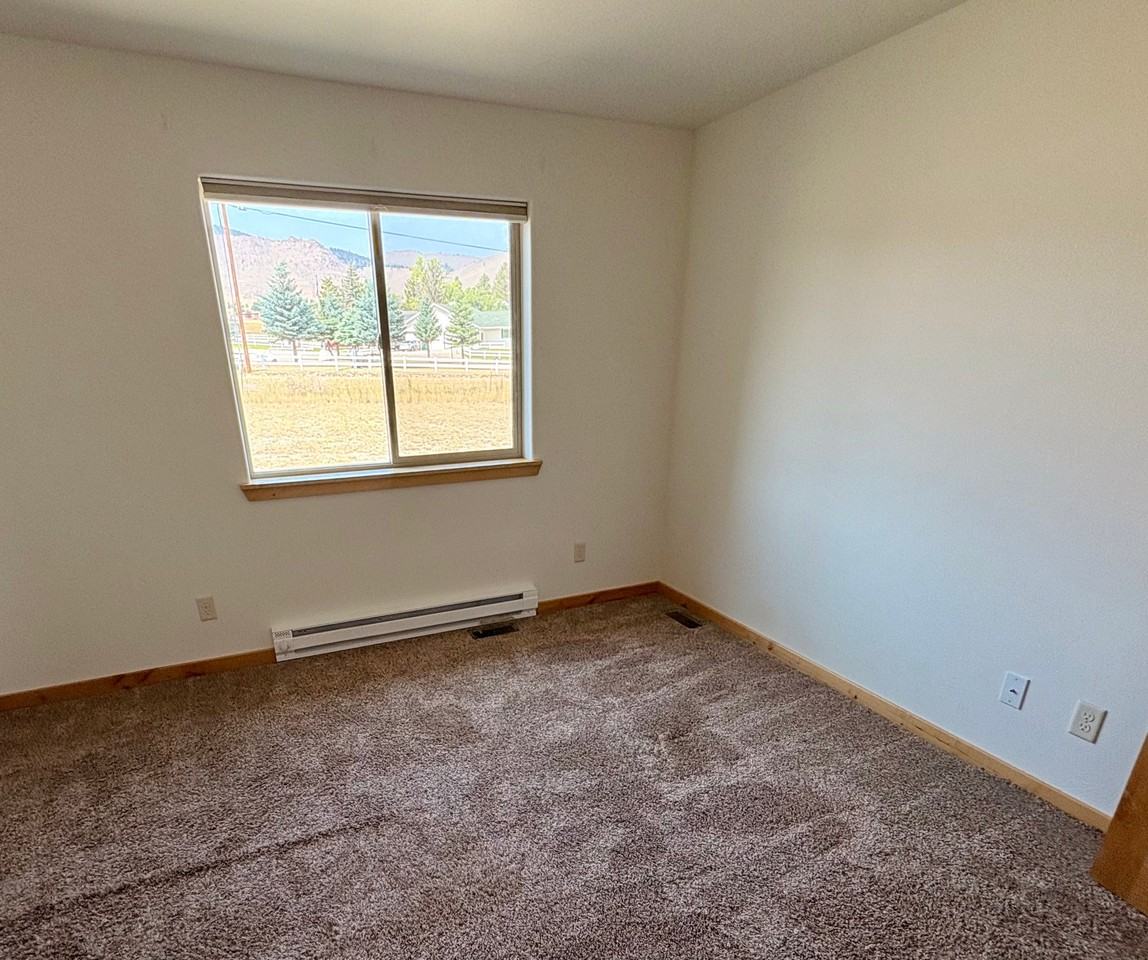6963 Green Meadow Dr - Photo 6 of 21