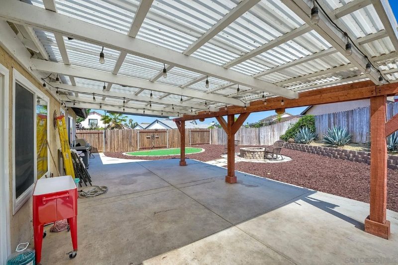 1322 Carnell Ct - Photo 3 of 13