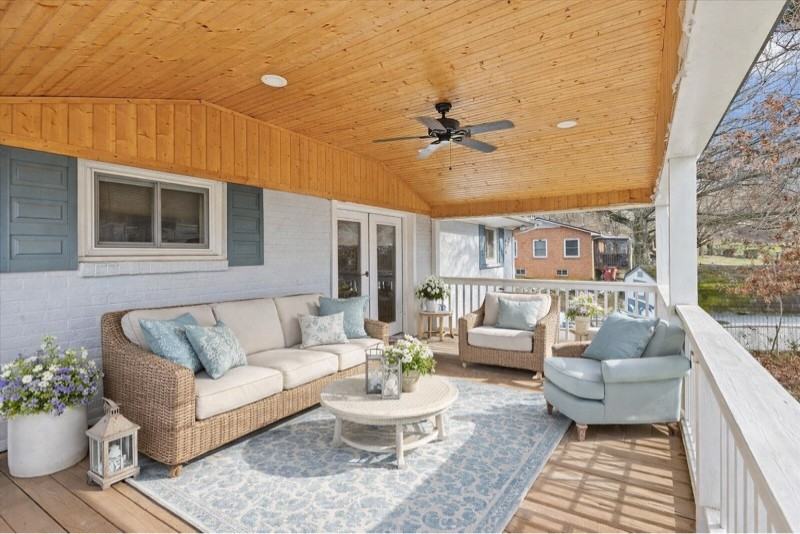 2405 Melborne Dr - Photo 3 of 13