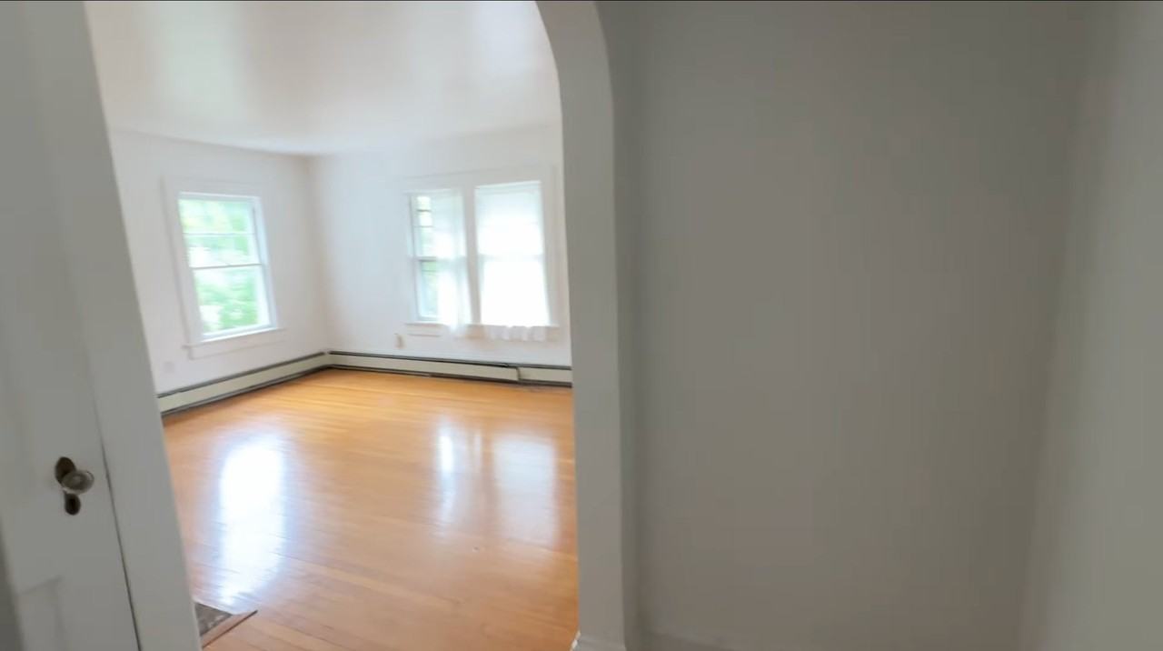 15 Janet St #2 - Photo 2 of 3