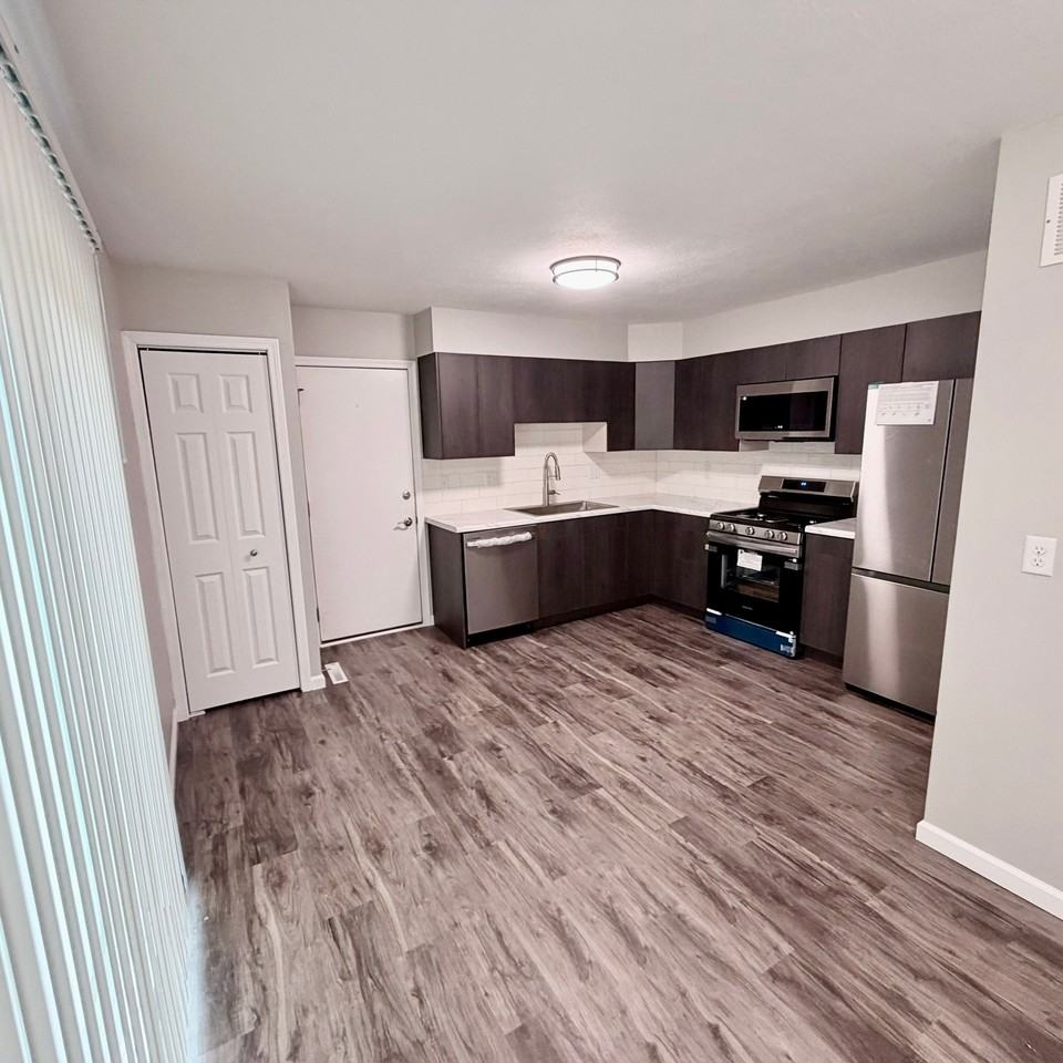 924 Merrill Ct S #924 - Photo 7 of 19