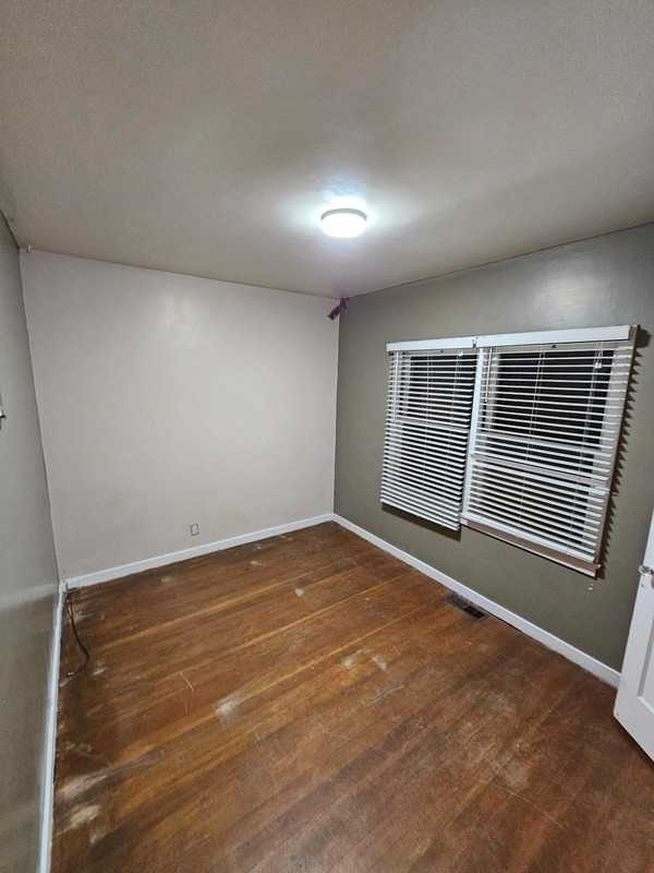 12 S 3rd Ave - Photo 3 of 7