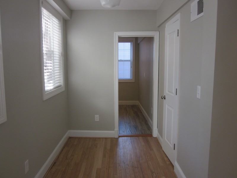 4016 Calvert St Nw #1 - Photo 3 of 11