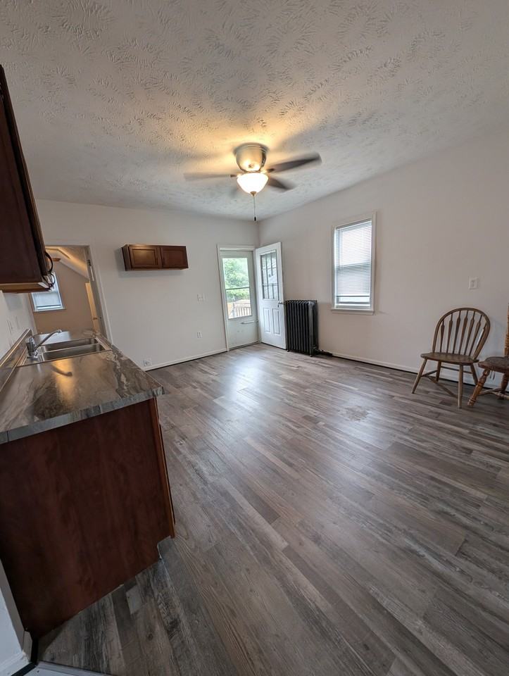 1022 Pearl St #3 - Photo 2 of 16