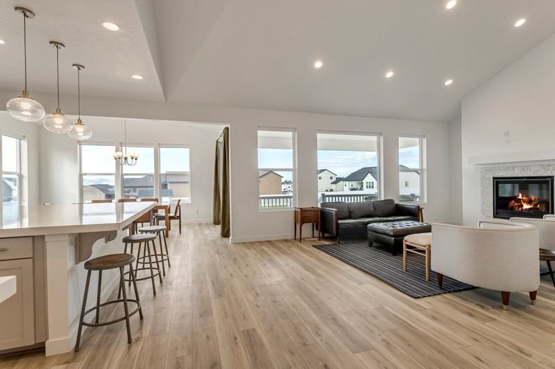621 E Constance Way - Photo 3 of 12