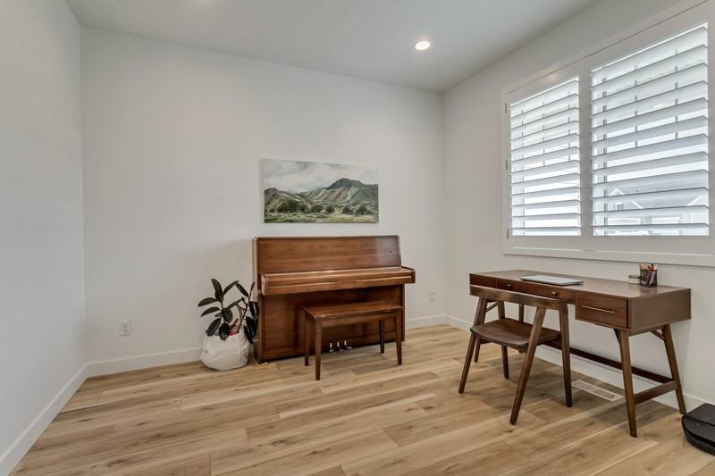 621 E Constance Way - Photo 7 of 12