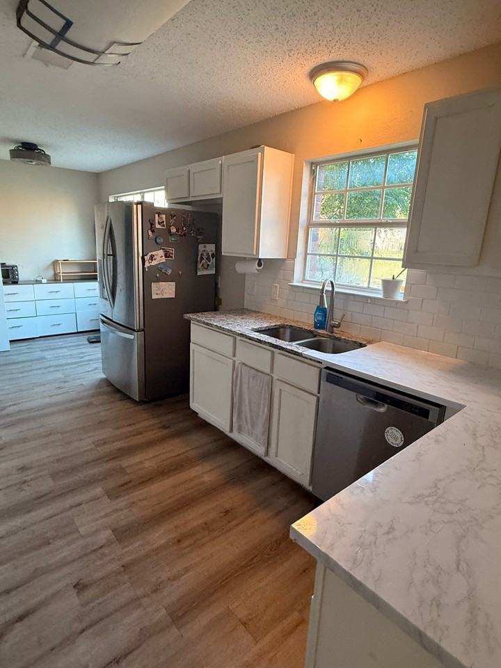 4329 Apple Dr - Photo 5 of 14