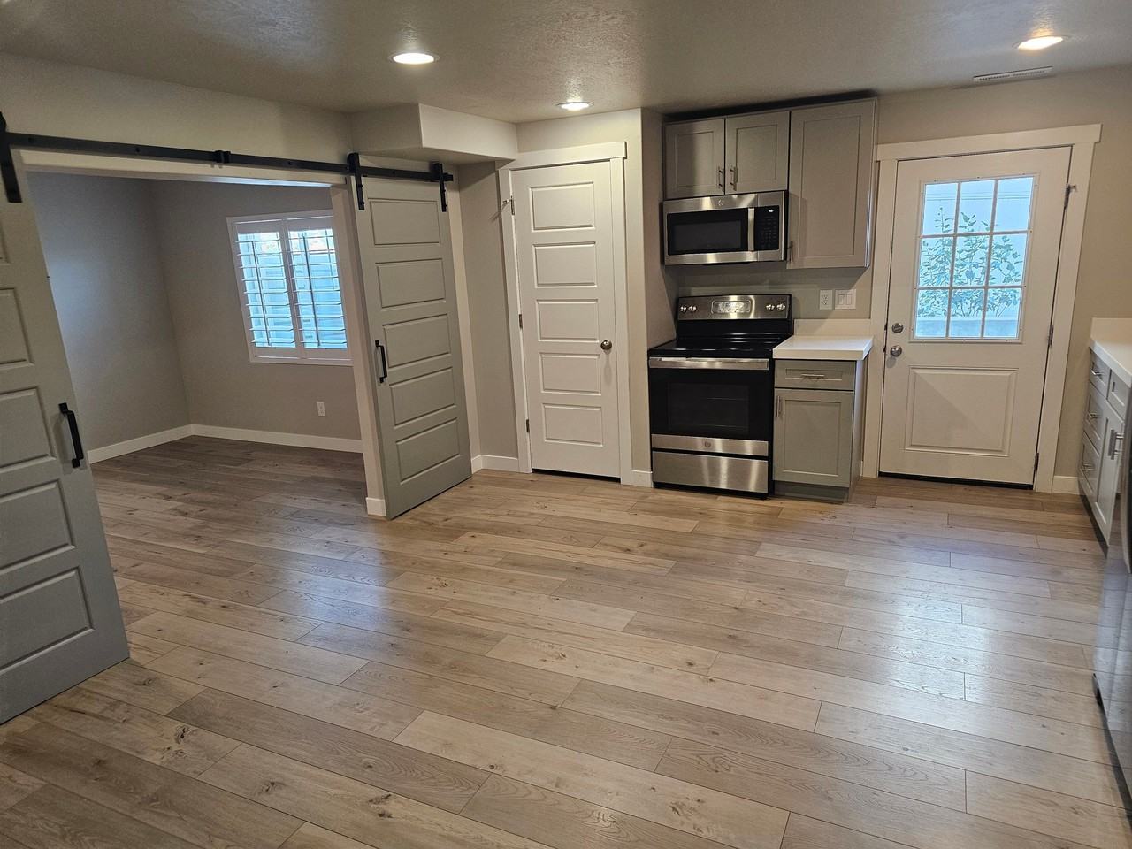 13067 S Twisted Oak Dr - Photo 4 of 10