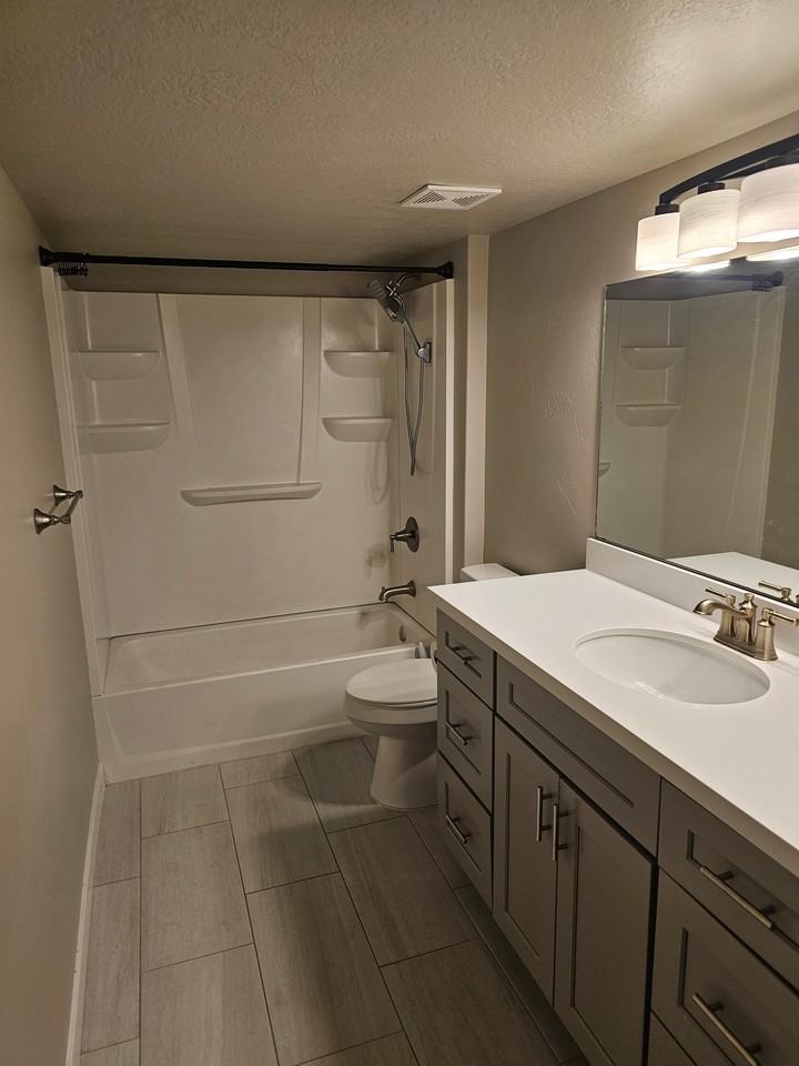 13067 S Twisted Oak Dr - Photo 6 of 10