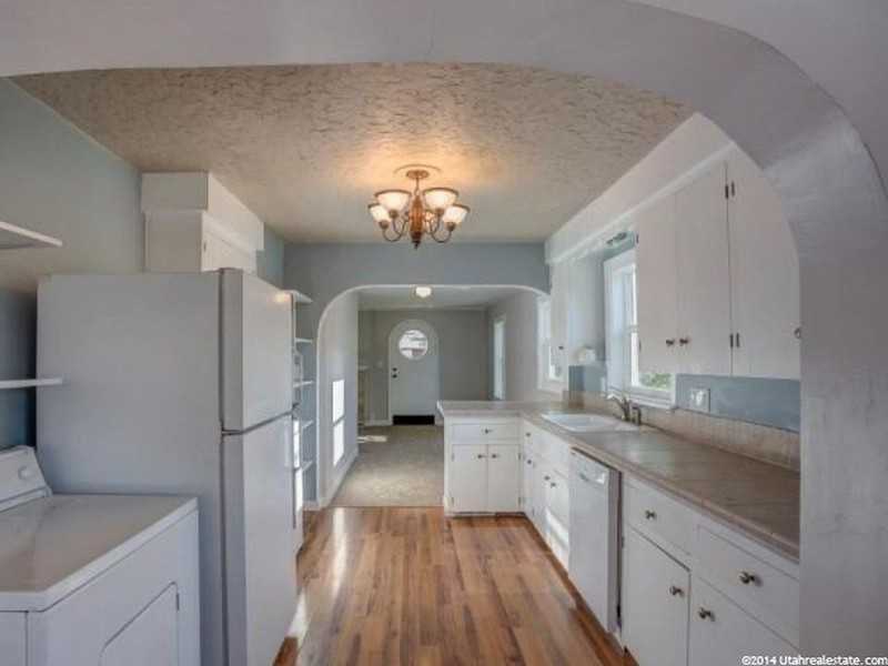 705 Wn - Photo 2 of 15