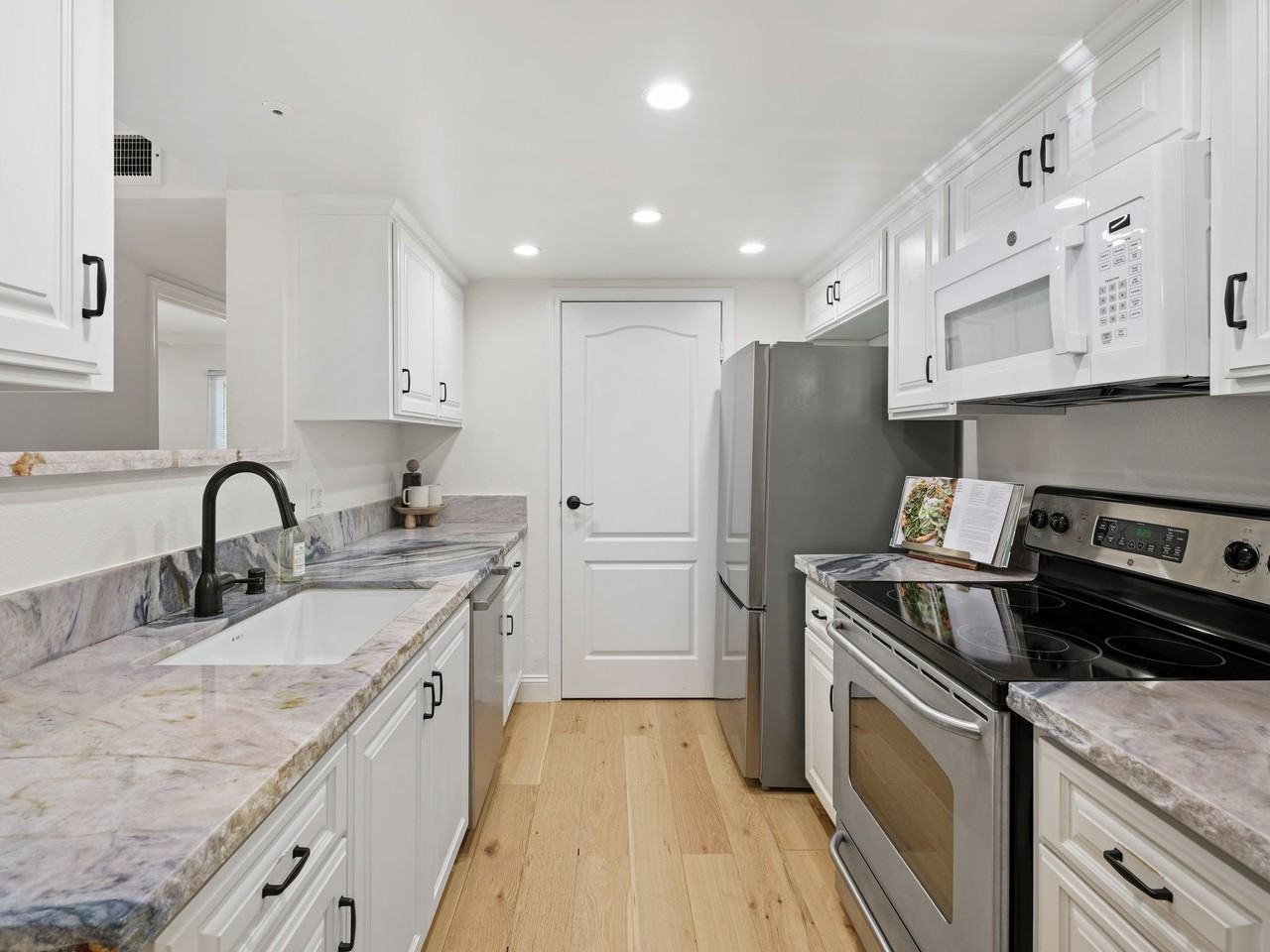 12023 Alta Carmel Ct #244 - Photo 7 of 16