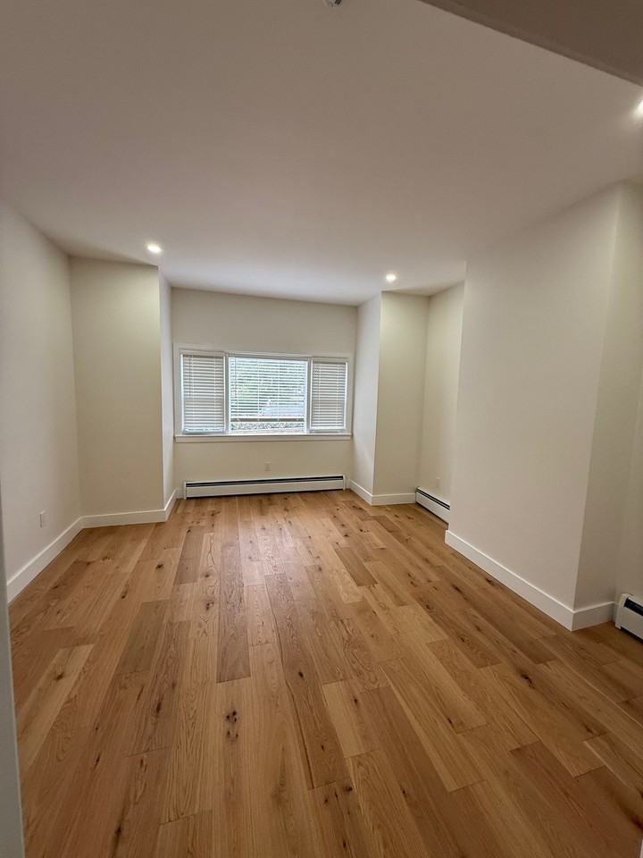 1102 Central Ave #1 - Photo 4 of 11