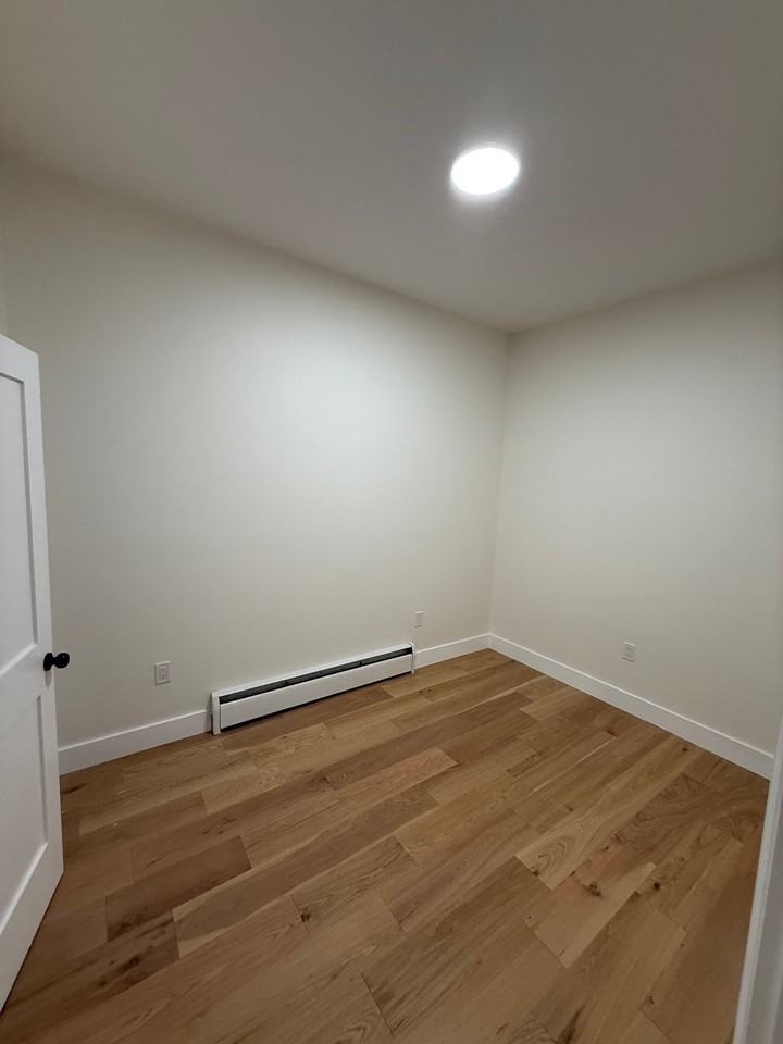 1102 Central Ave #1 - Photo 7 of 11