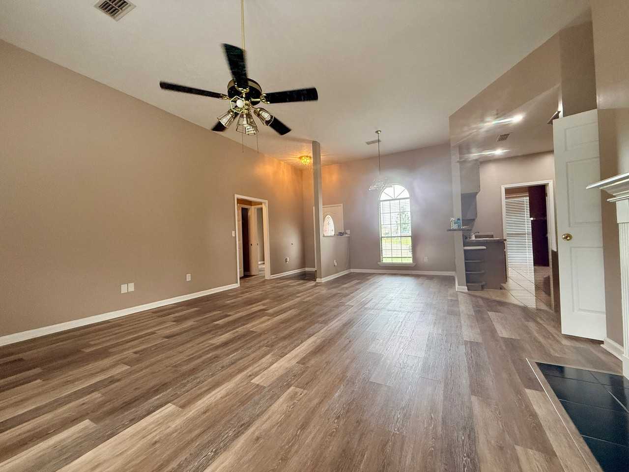 6630 Stable Gate Ct - Photo 5 of 20