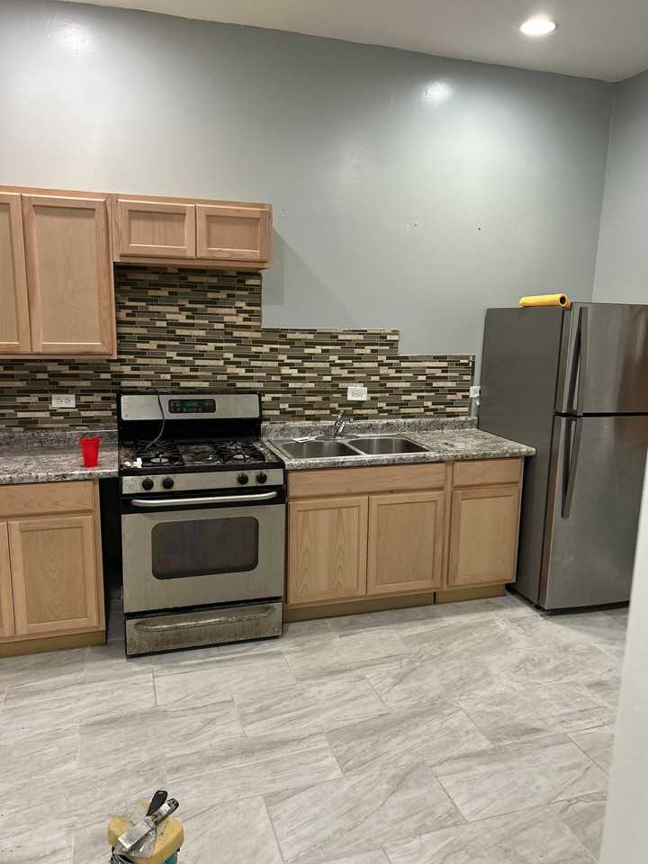 146 W 66th St #1E - Photo 2 of 4