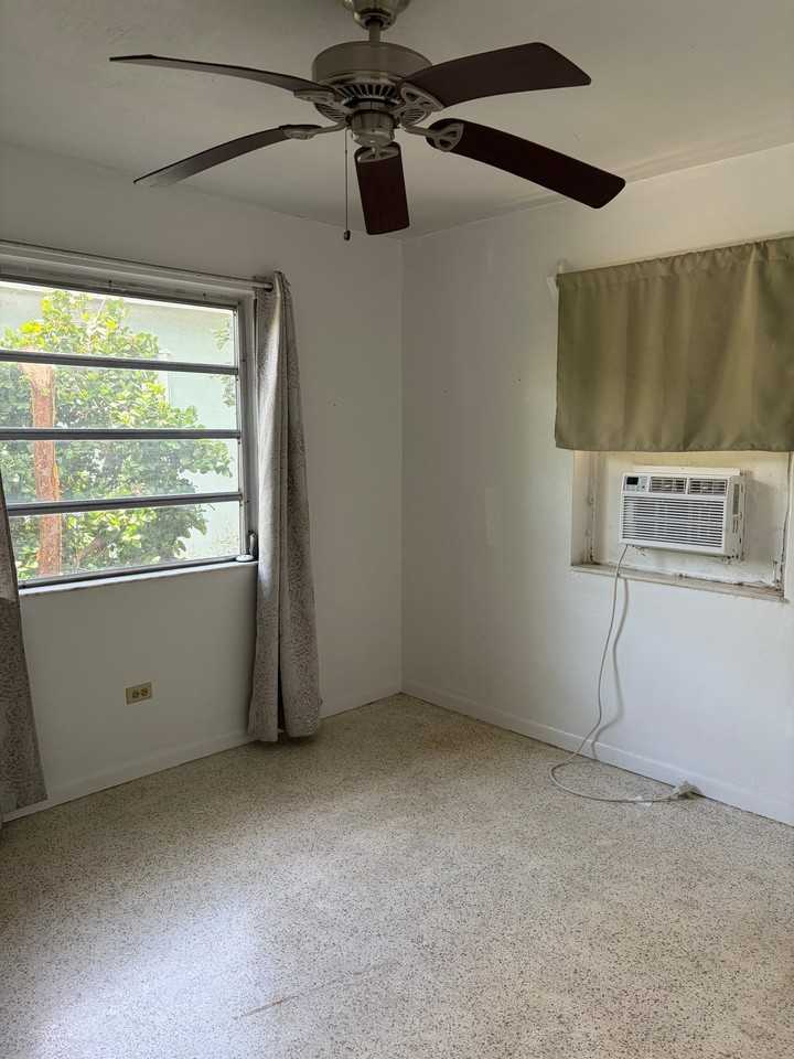 117 N Bay Harbor Dr - Photo 4 of 7