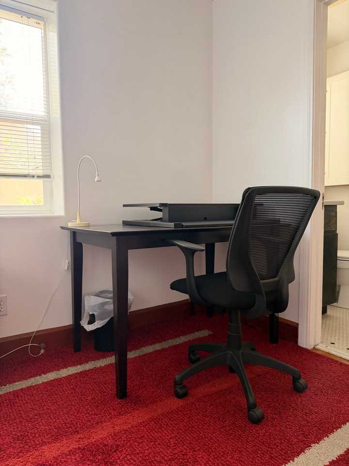 2366 Greenfield Ave - Photo 5 of 19