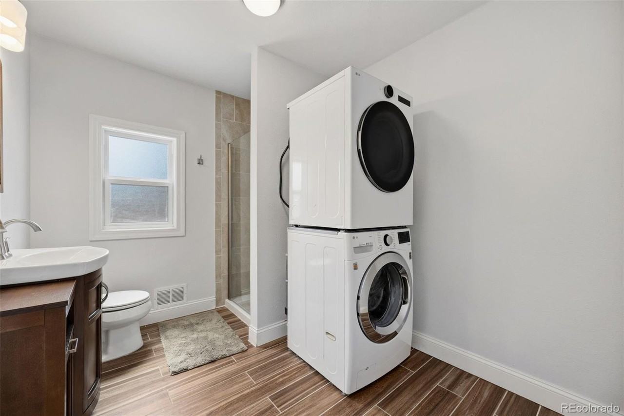 3850 Harlan St - Photo 5 of 8