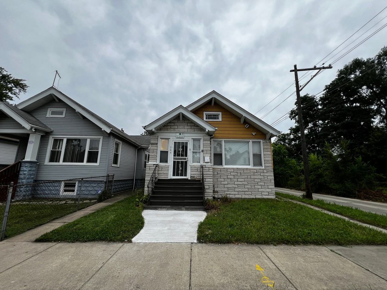 346 W 113th St