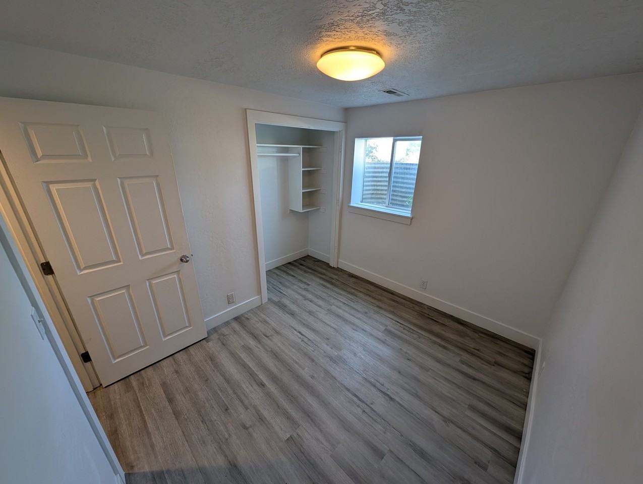 5206 W Hunter Dr #4 - Photo 3 of 8