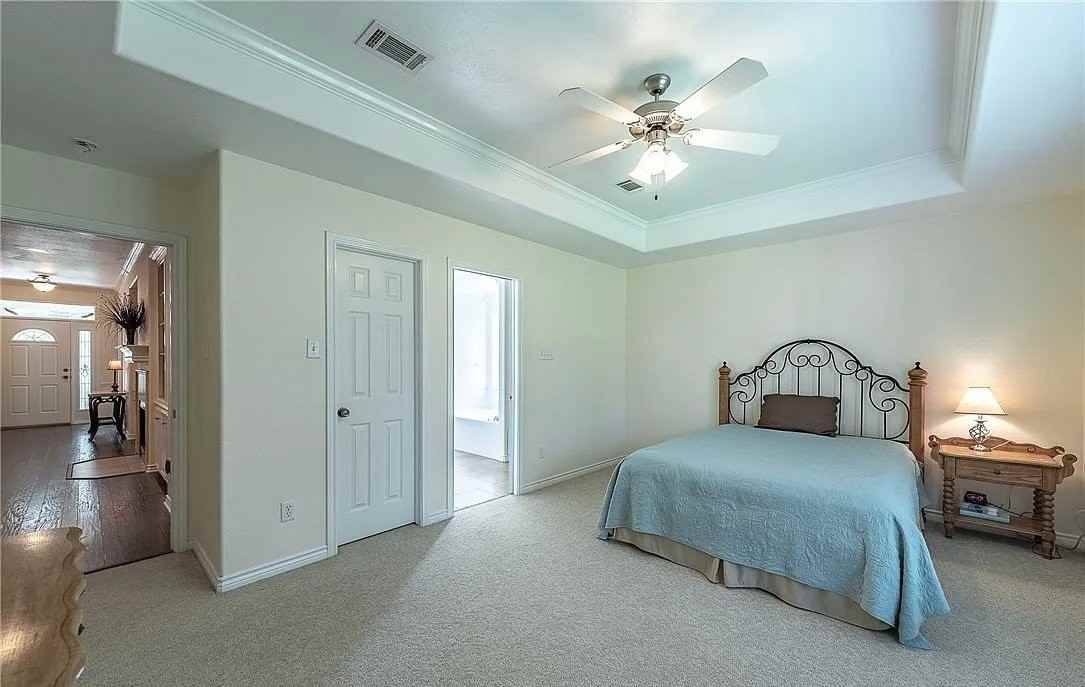 2340 Kendal Green Cir - Photo 5 of 7