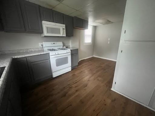 427 N Wabash Ave - Photo 3 of 12