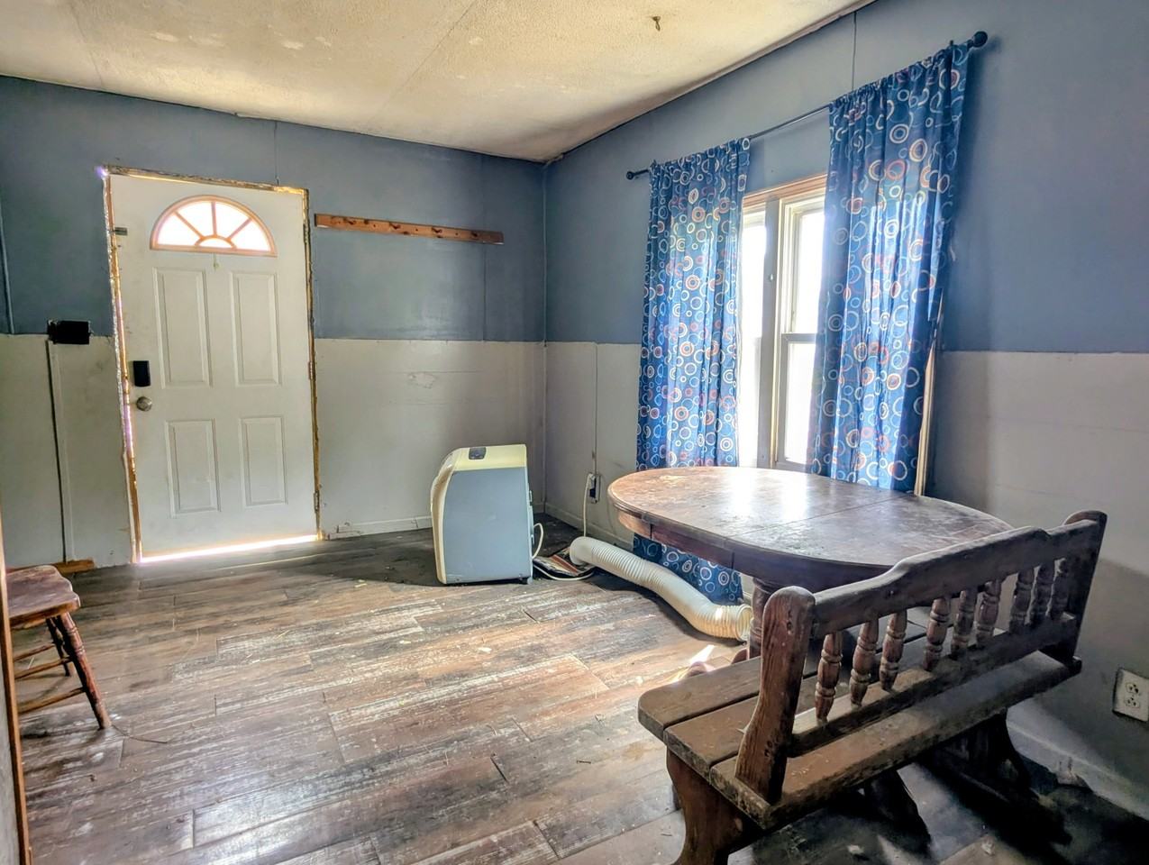 822 W Franklin St - Photo 7 of 11