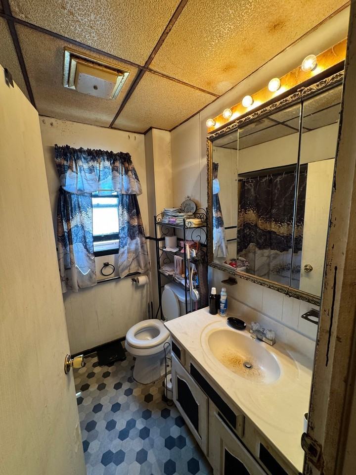726 S 10th St - Photo 7 of 10