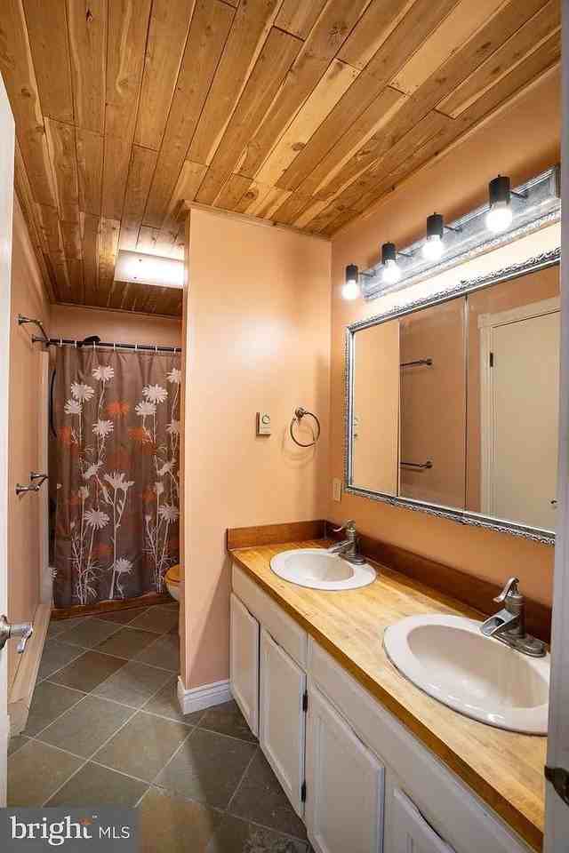 206B Homestead Ln - Photo 7 of 11