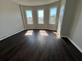featured image of 271 Summer St #3R