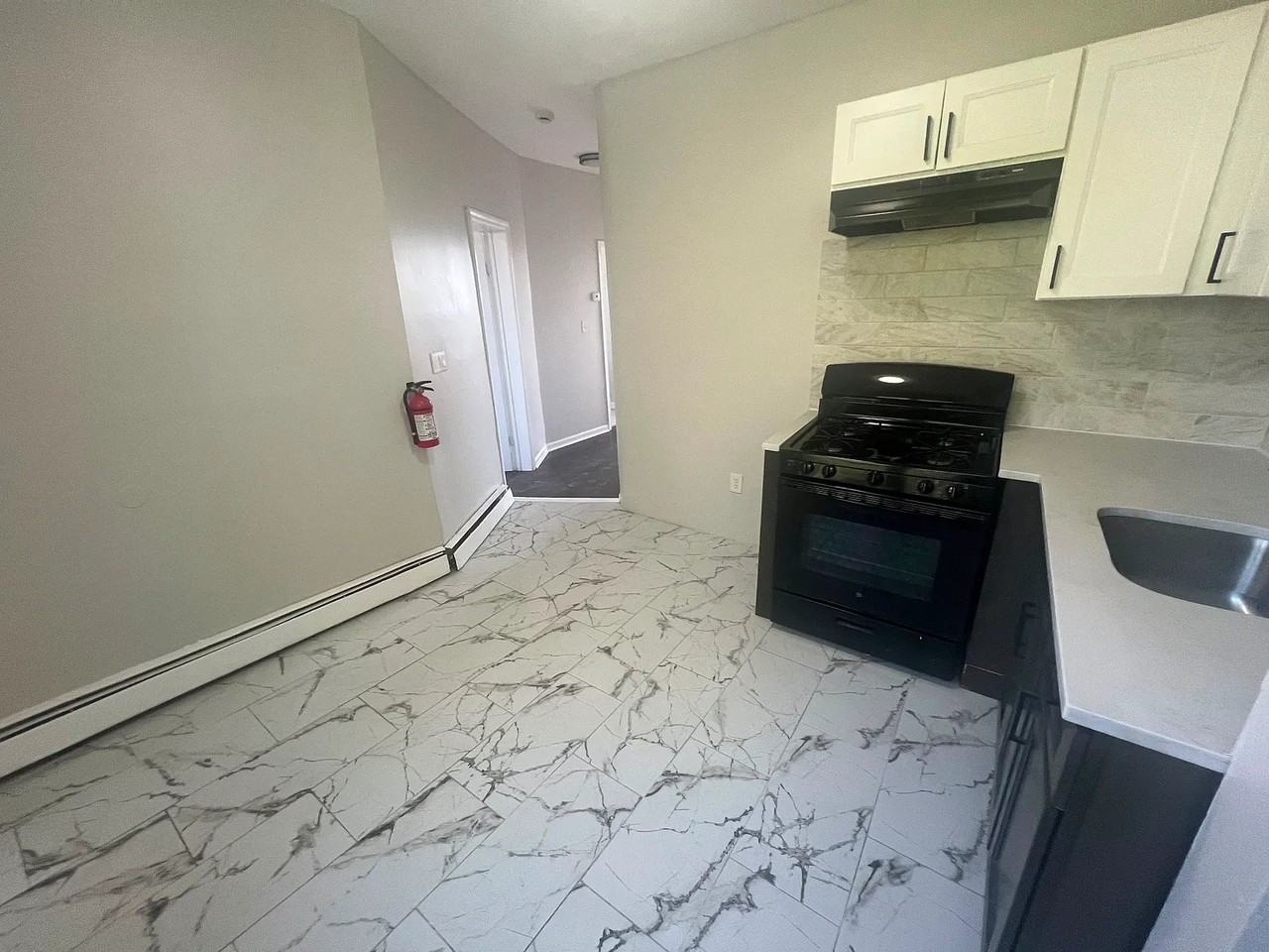271 Summer St #3R - Photo 3 of 8