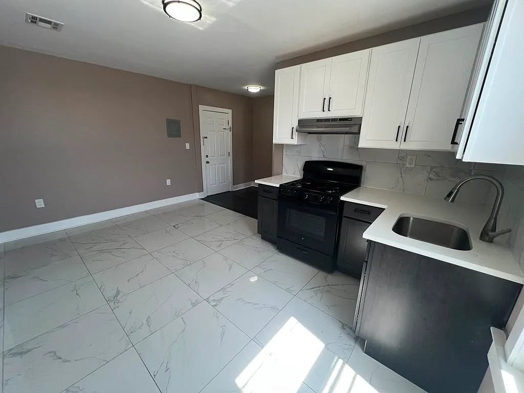 25 Ryle Ave #3 - Photo 6 of 8