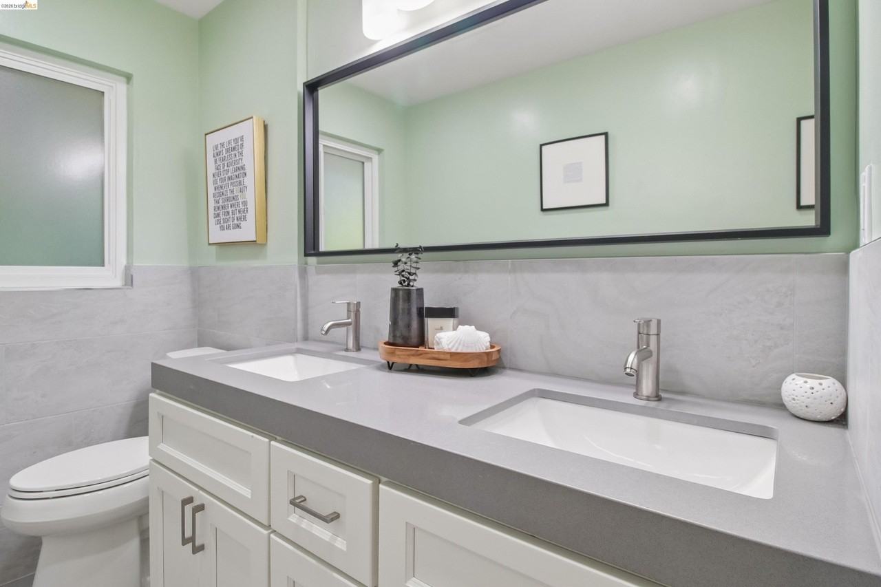 1 Woodcrest Cir #NA - Photo 3 of 20