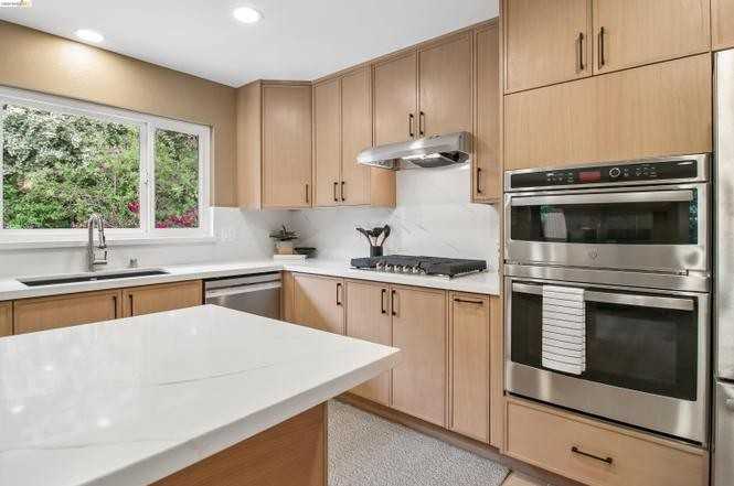 1 Woodcrest Cir #NA - Photo 7 of 20