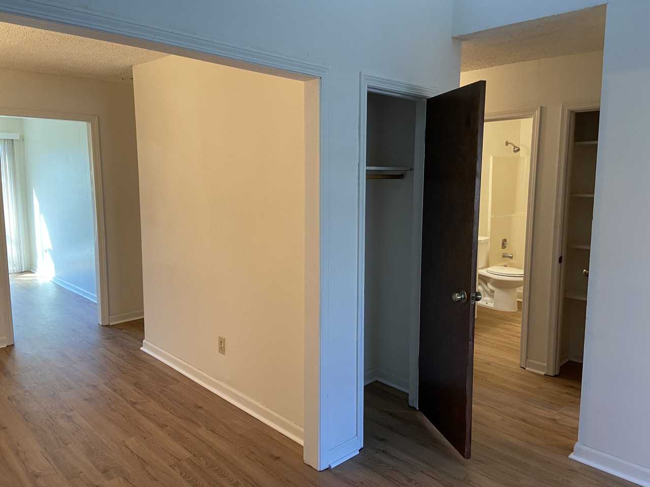 Hawthorne Ave Se #2 - Photo 3 of 18