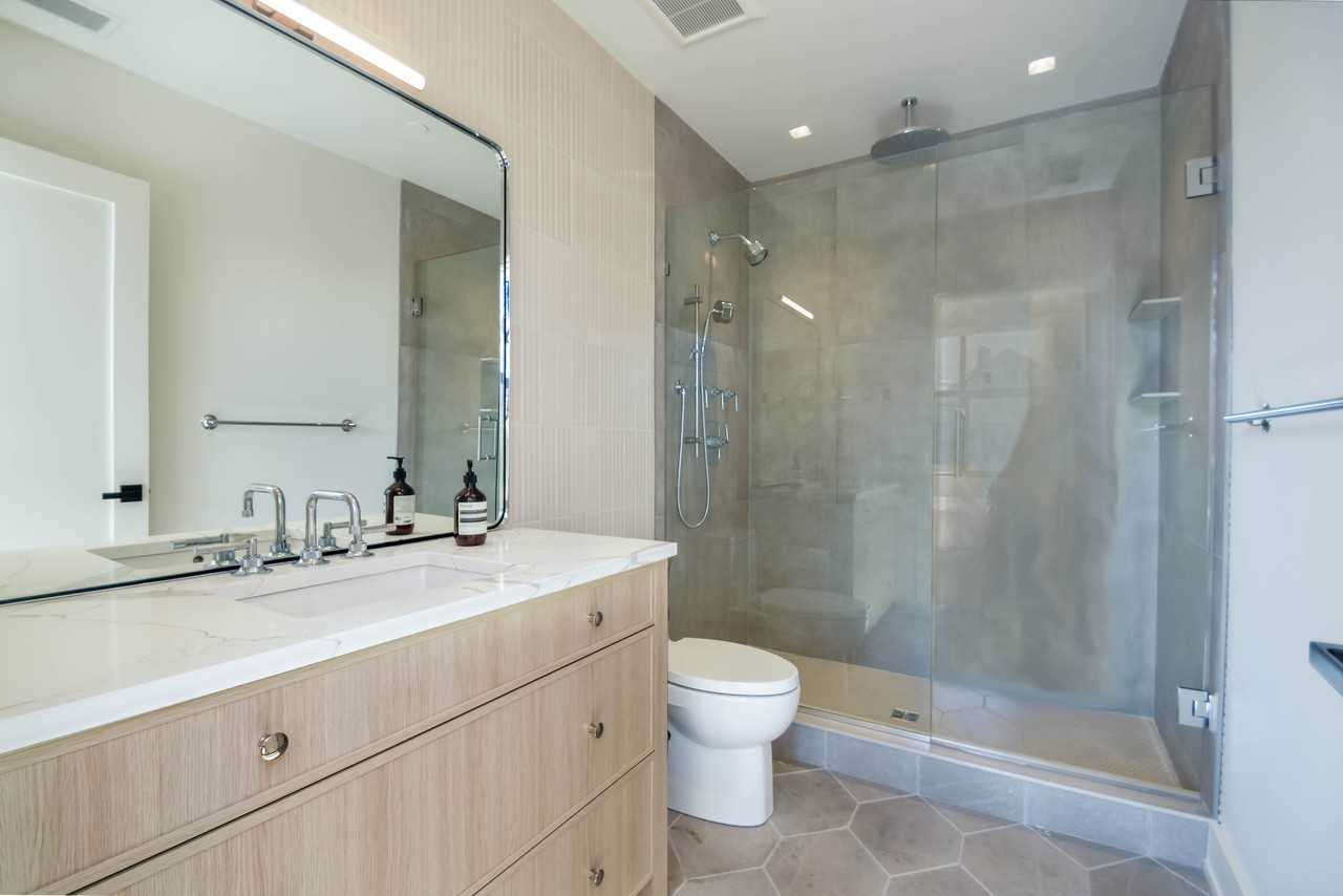 116 Sherman St #2 - Photo 3 of 25